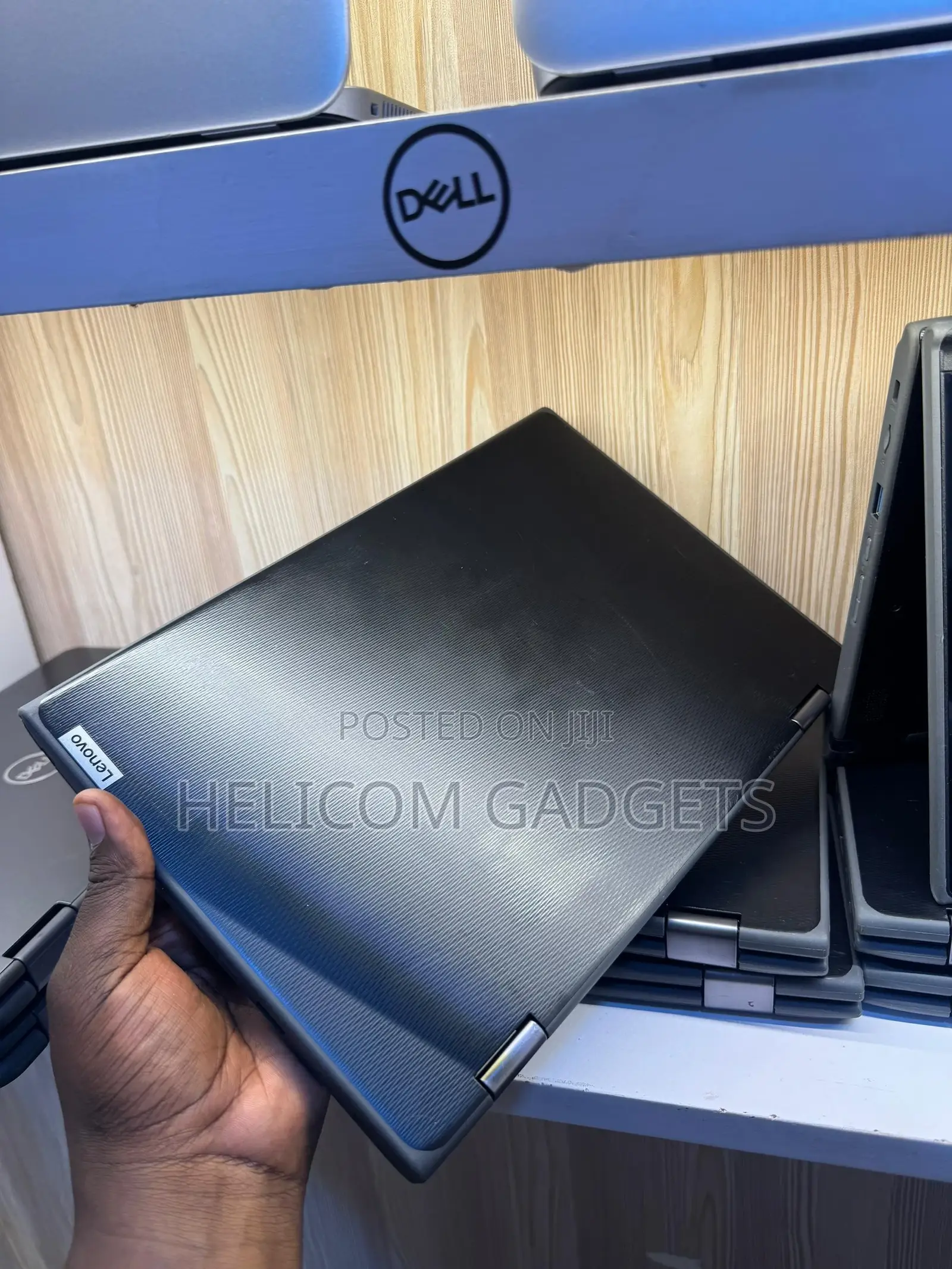 Laptop Lenovo 300e 8GB Intel Pentium SSD 128GB