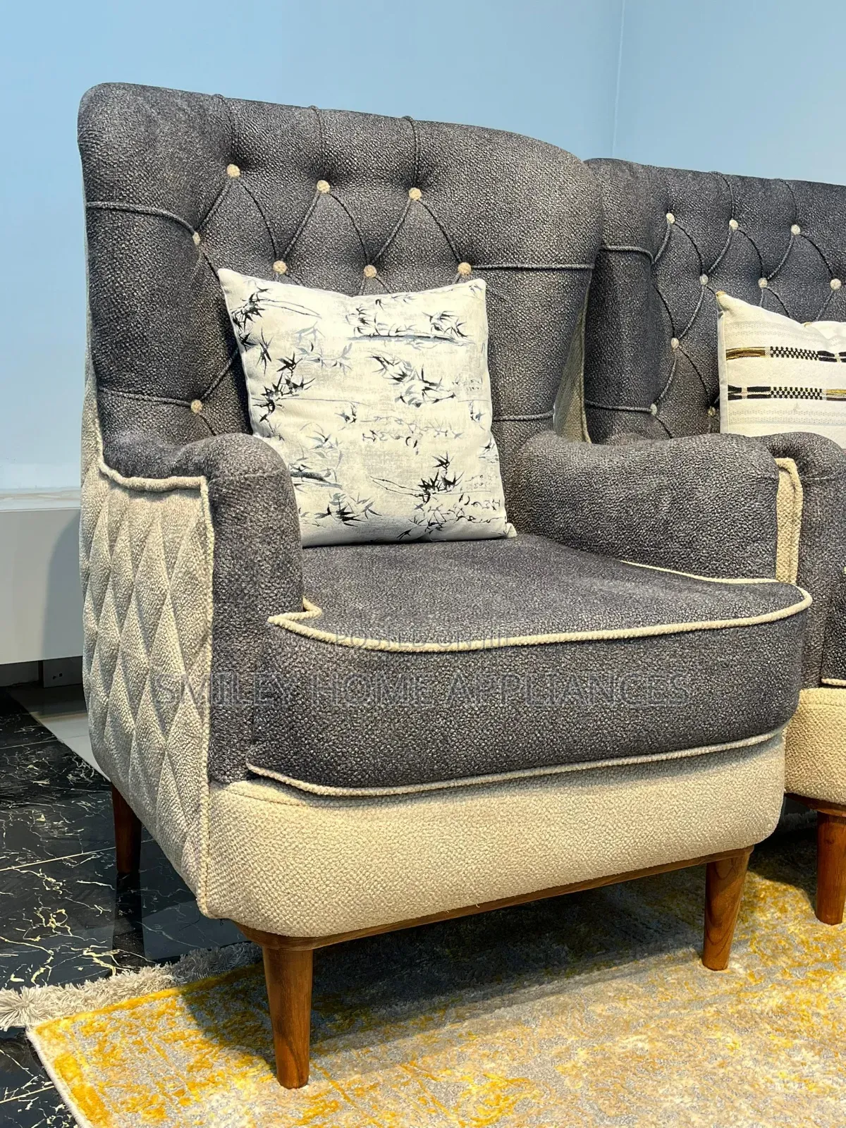 Cclassy 6 Seater Sofa Set With a Luxurious Centre Table at a Good Price