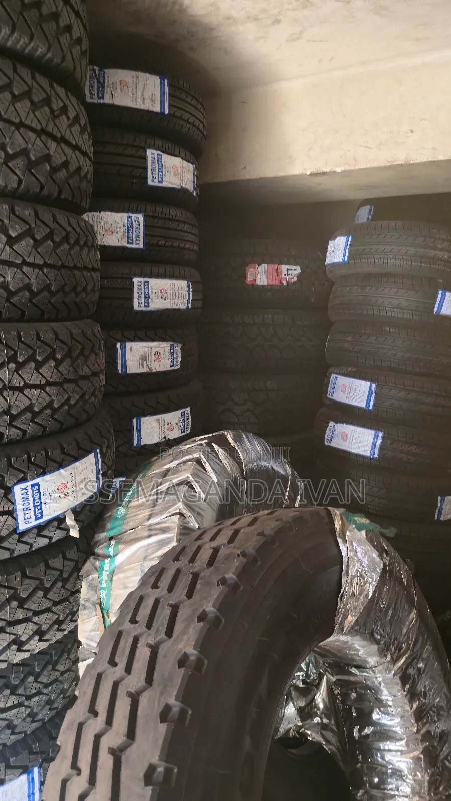 Petromax Tyres