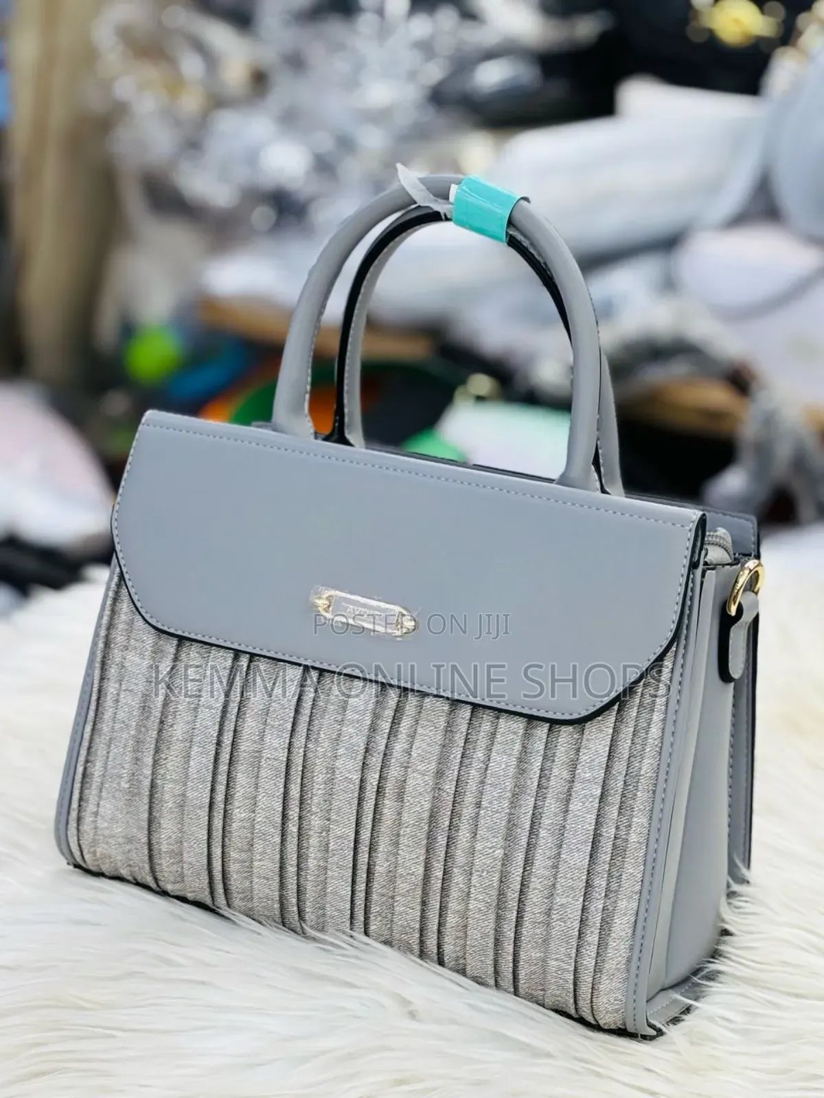 Avior Short Hand Strap Hand Bag (Comes With a Removable Long Strap)