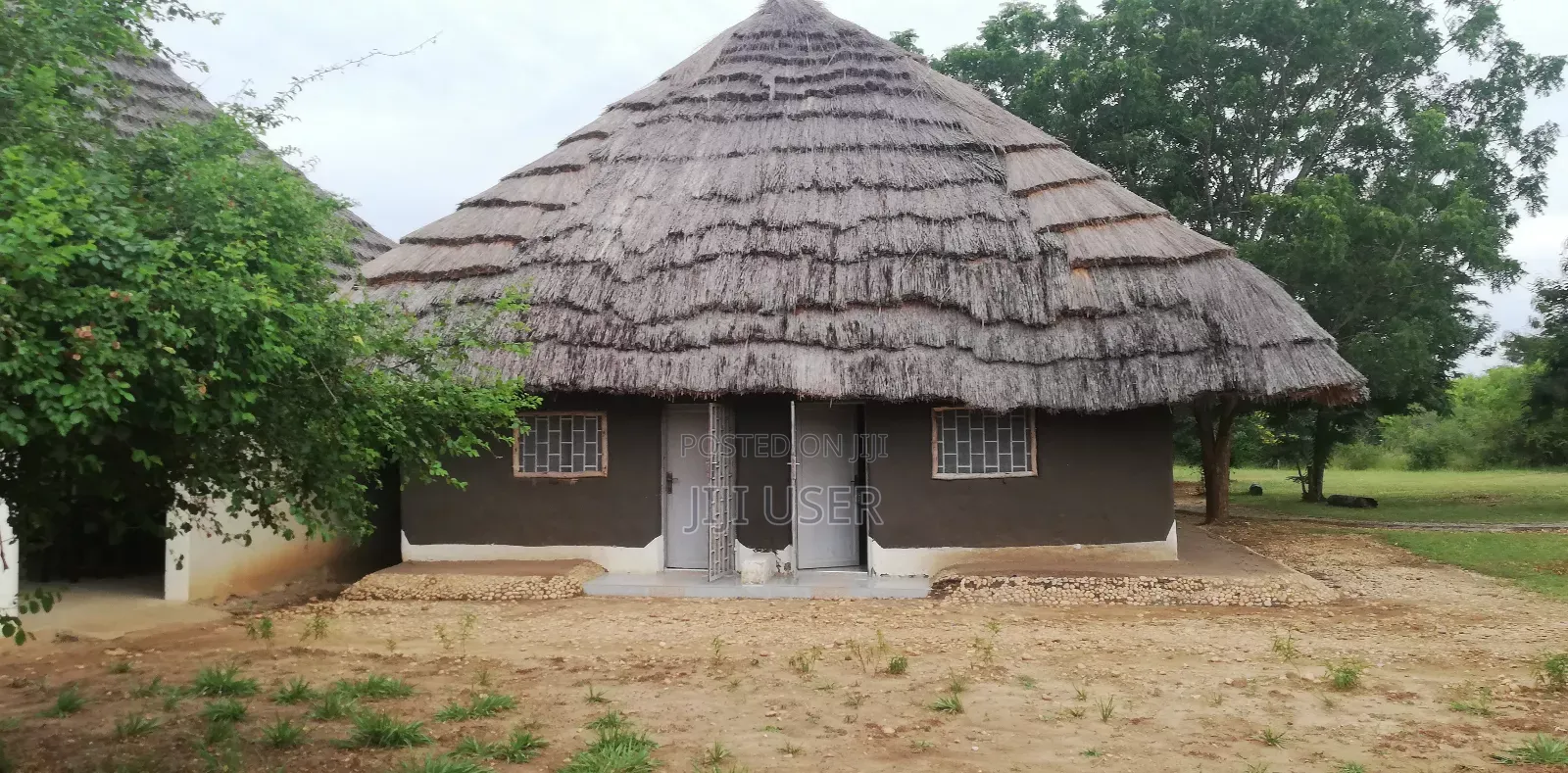 For Sale: Safari Lodge in Murchison, Close to the Oil Refinery, Bulisa