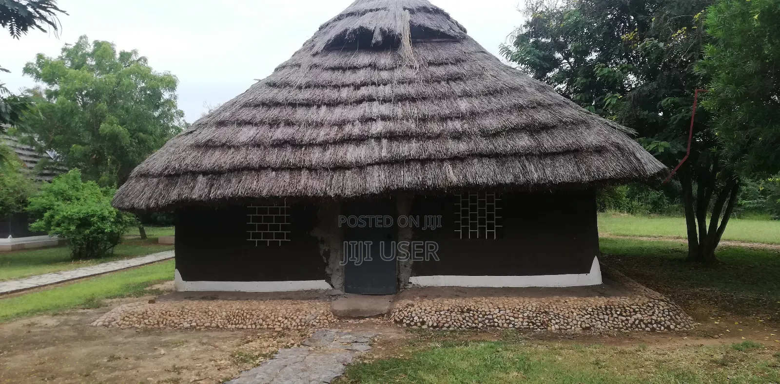 For Sale: Safari Lodge in Murchison, Close to the Oil Refinery, Bulisa