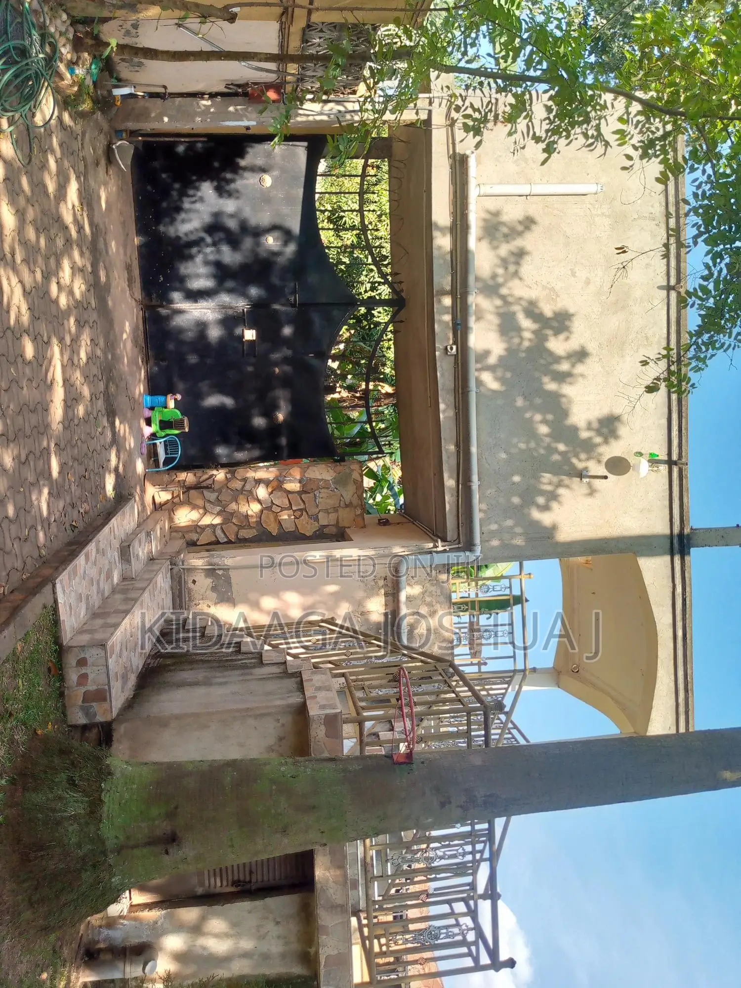 9bdrm Apartment In Kidaaga Fast Cash, Kawempe For Sale