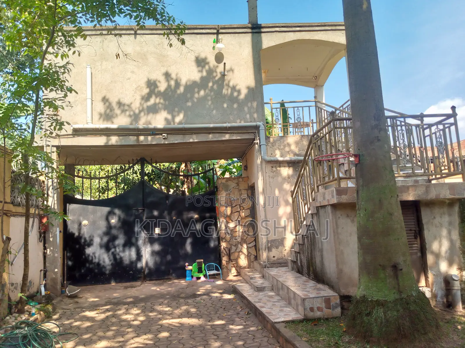 9bdrm Apartment In Kidaaga Fast Cash, Kawempe For Sale