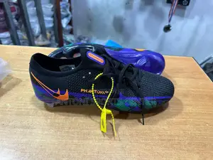 Soccer Training Shoe Sneakers