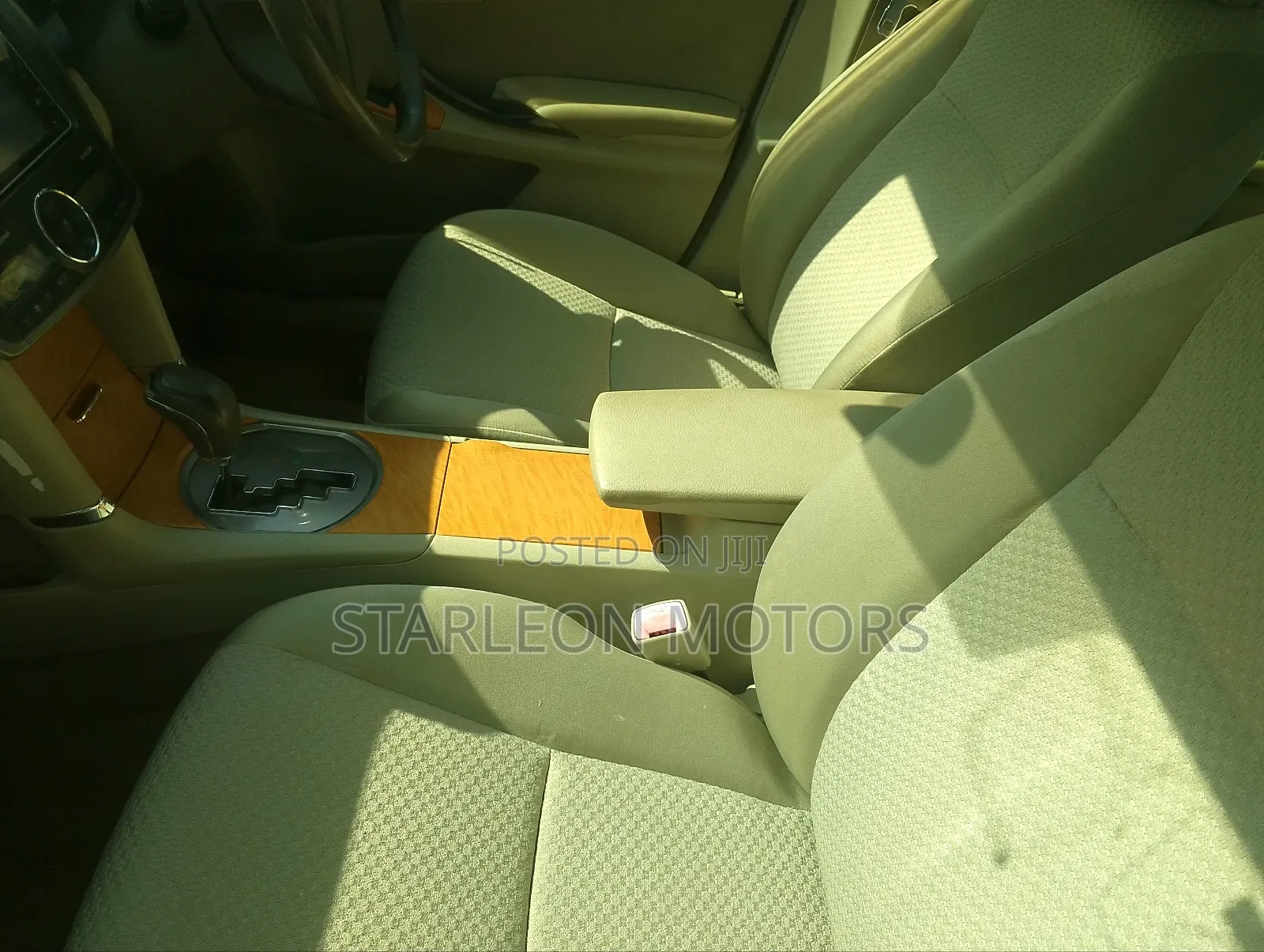 Toyota Premio 1.8 AWD 2010 Black