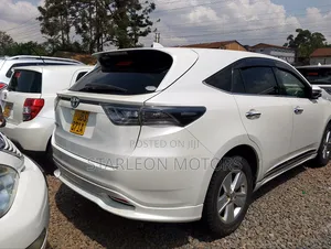 Toyota Harrier 2.0 2015 White