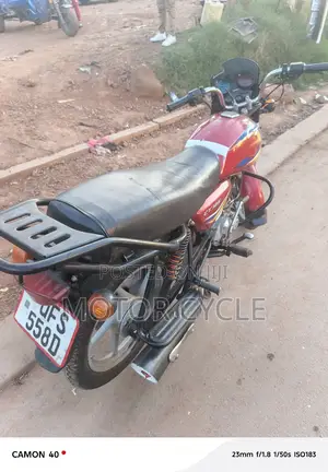 Bajaj Boxer 125 2023 Red
