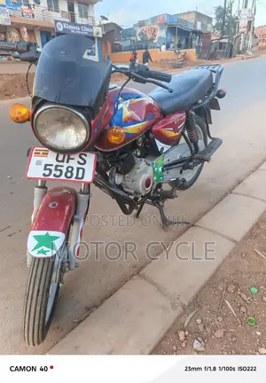 Bajaj Boxer 125 2023 Red