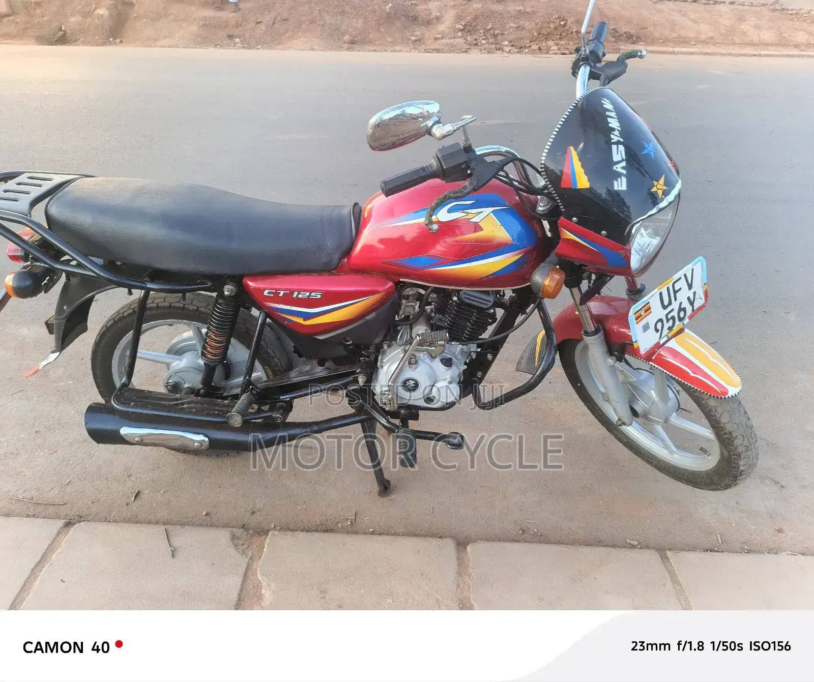 Bajaj Boxer 125 2022 Red