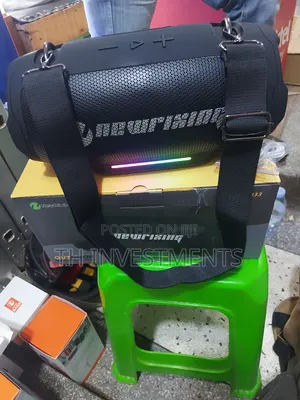 New Rixing Outdoor Wireless Heavy Bass Speaker for Home and Out Party