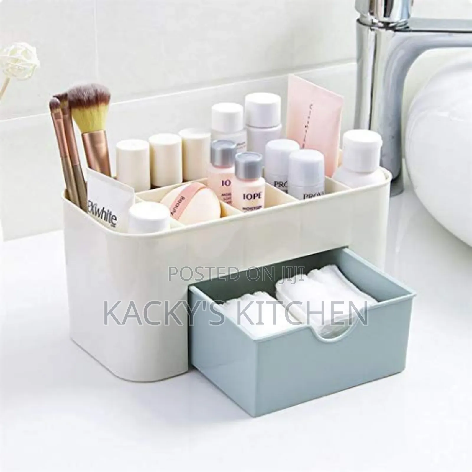 Multi-Compartment Makeup Organizer With a Drawer.