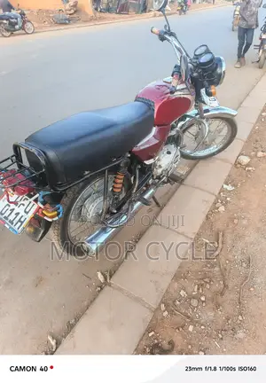 Bajaj Boxer 100 2024 Red