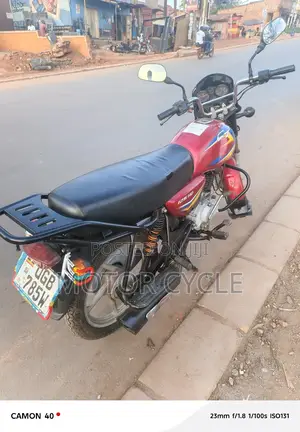 Bajaj Boxer 125 2025 Red
