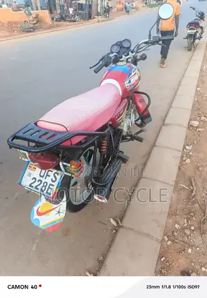 Bajaj Boxer 125 2023 Red