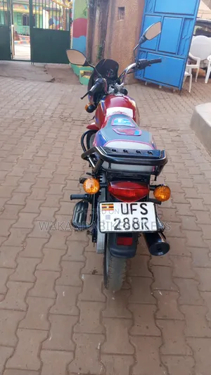 Bajaj Boxer 125 2022 Red