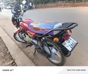 Bajaj Boxer 125 2022 Red