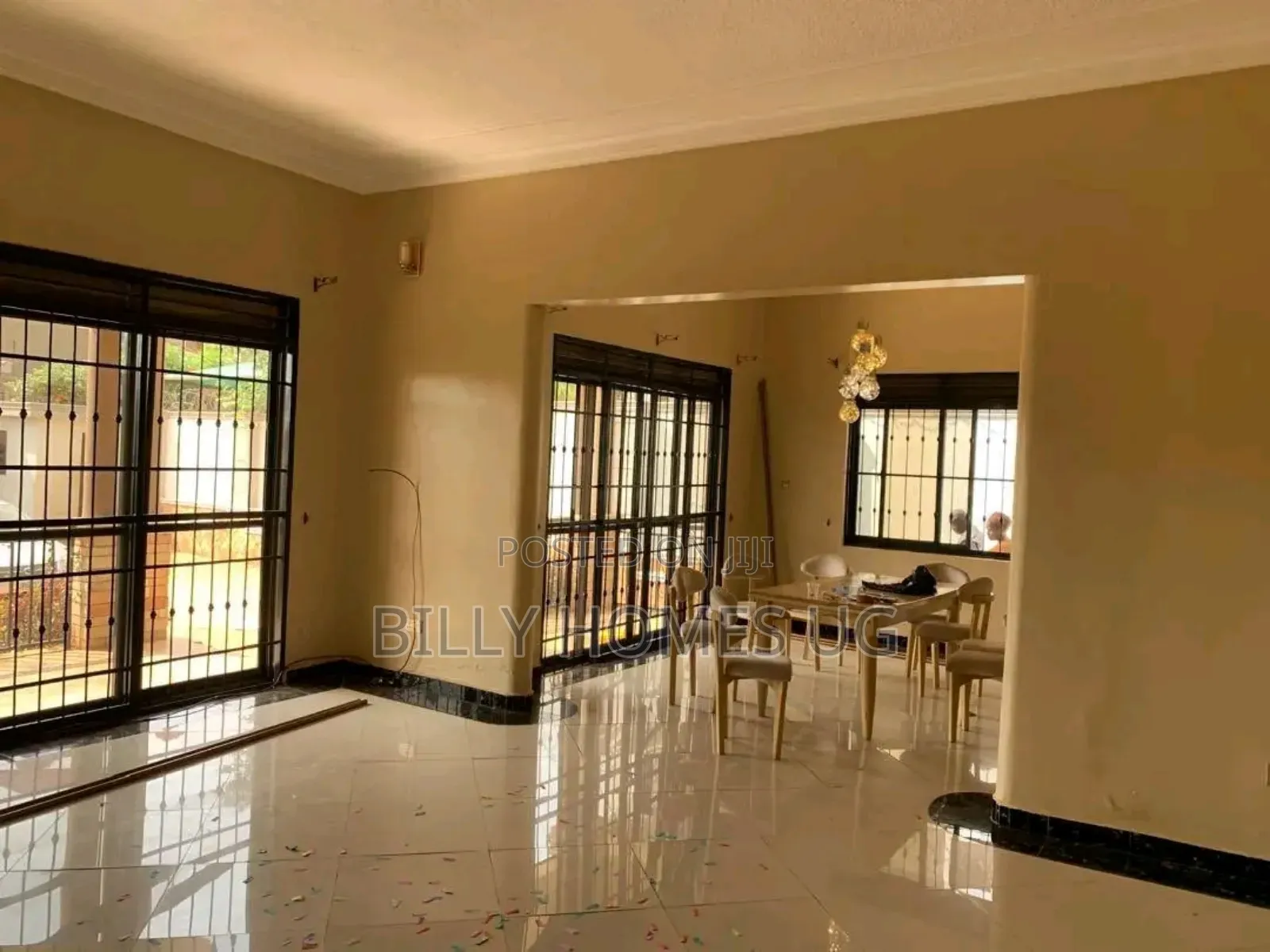 4bdrm Bungalow in Kira for sale