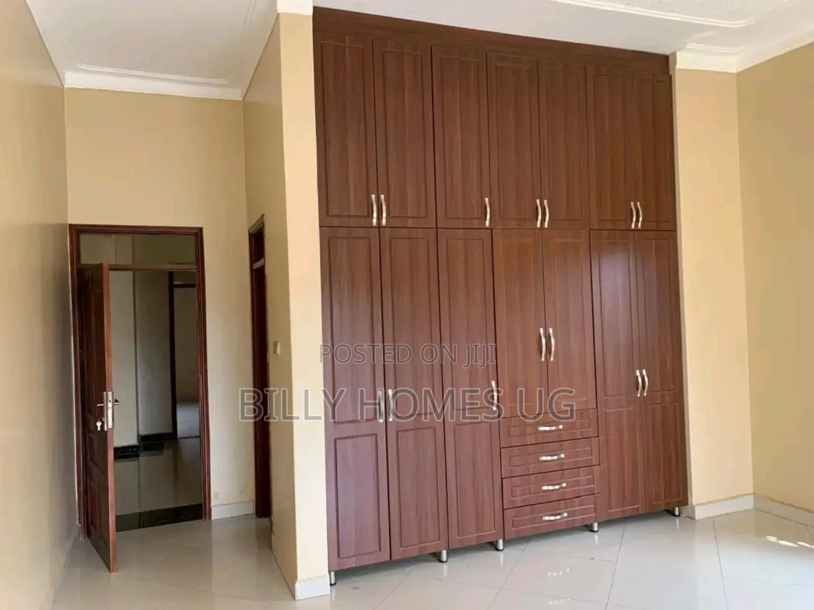 4bdrm Bungalow in Kira for sale