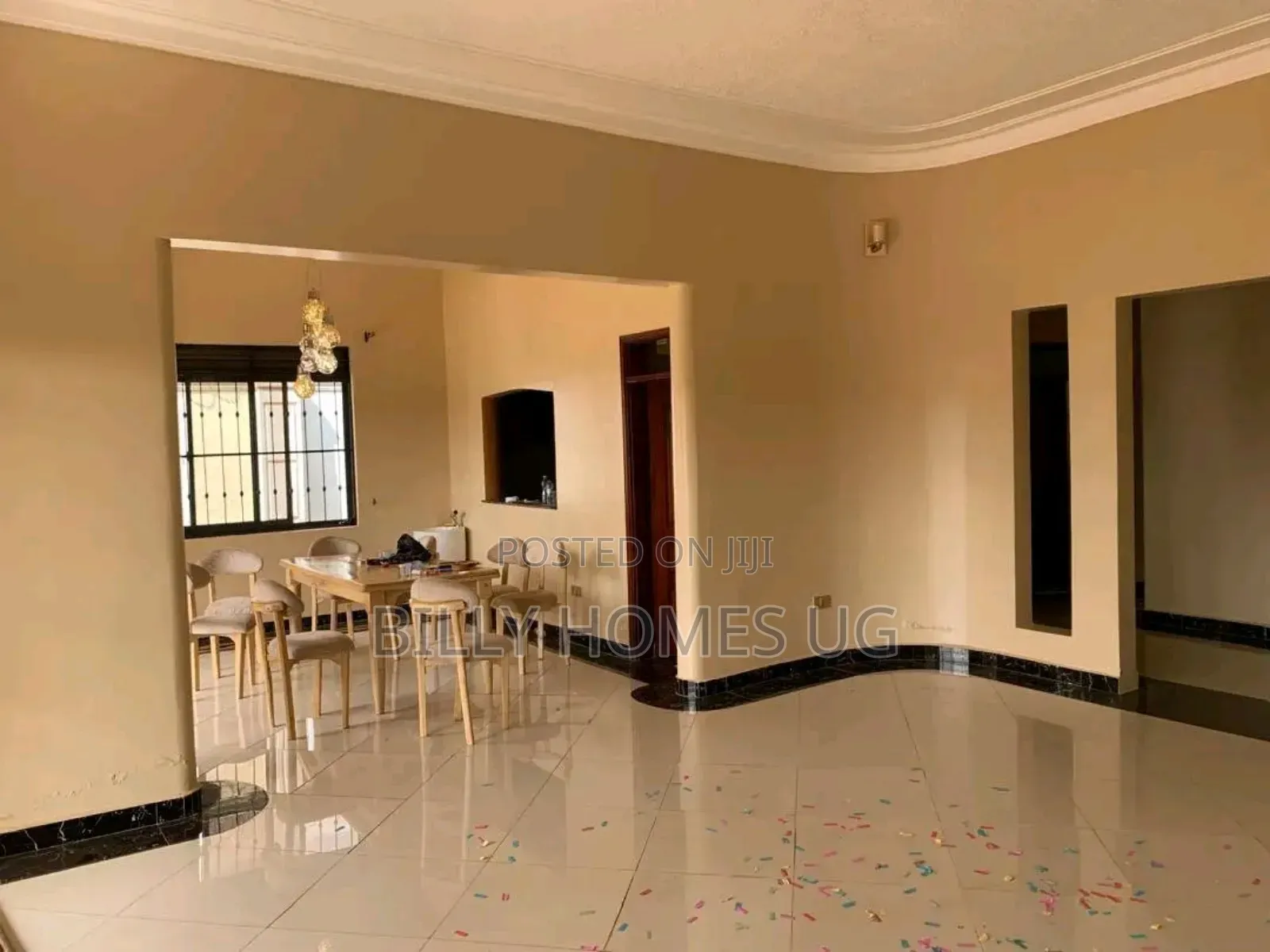 4bdrm Bungalow in Kira for sale