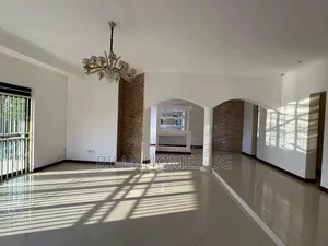 5bdrm Bungalow in Kira for sale