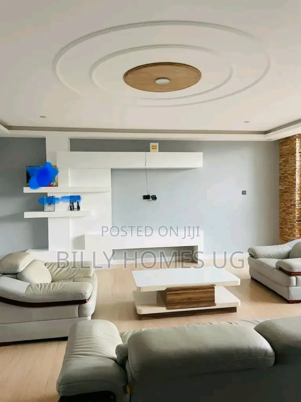 6bdrm Mansion in Kira for sale