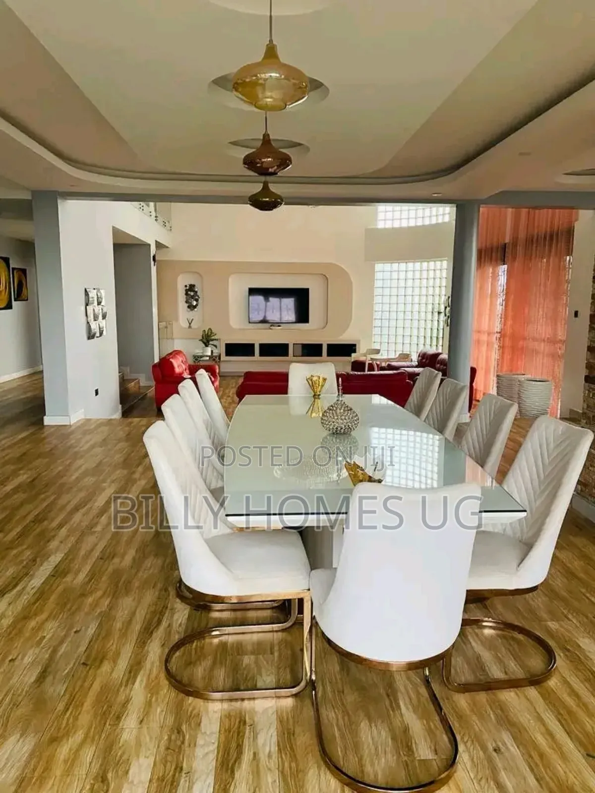 6bdrm Mansion in Kira for sale