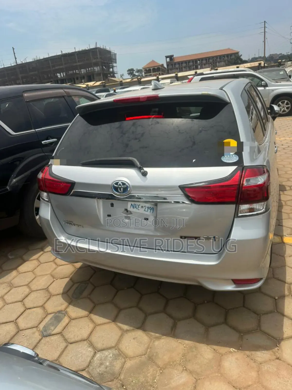 Toyota Corolla Fielder 1.5 Hybrid FWD 2017 Silver
