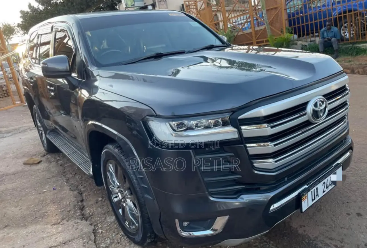 Toyota Land Cruiser 2015 Gray