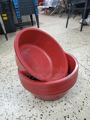 Maroon Plastic Washing Basin Pc