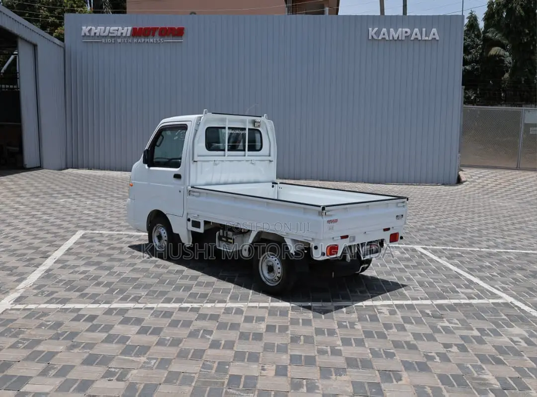 Suzuki Carry Truck 2012