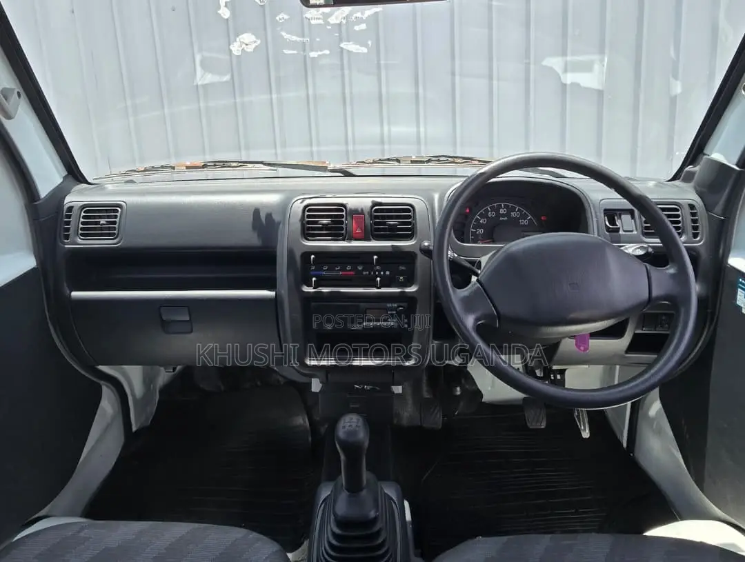 Suzuki Carry Truck 2012
