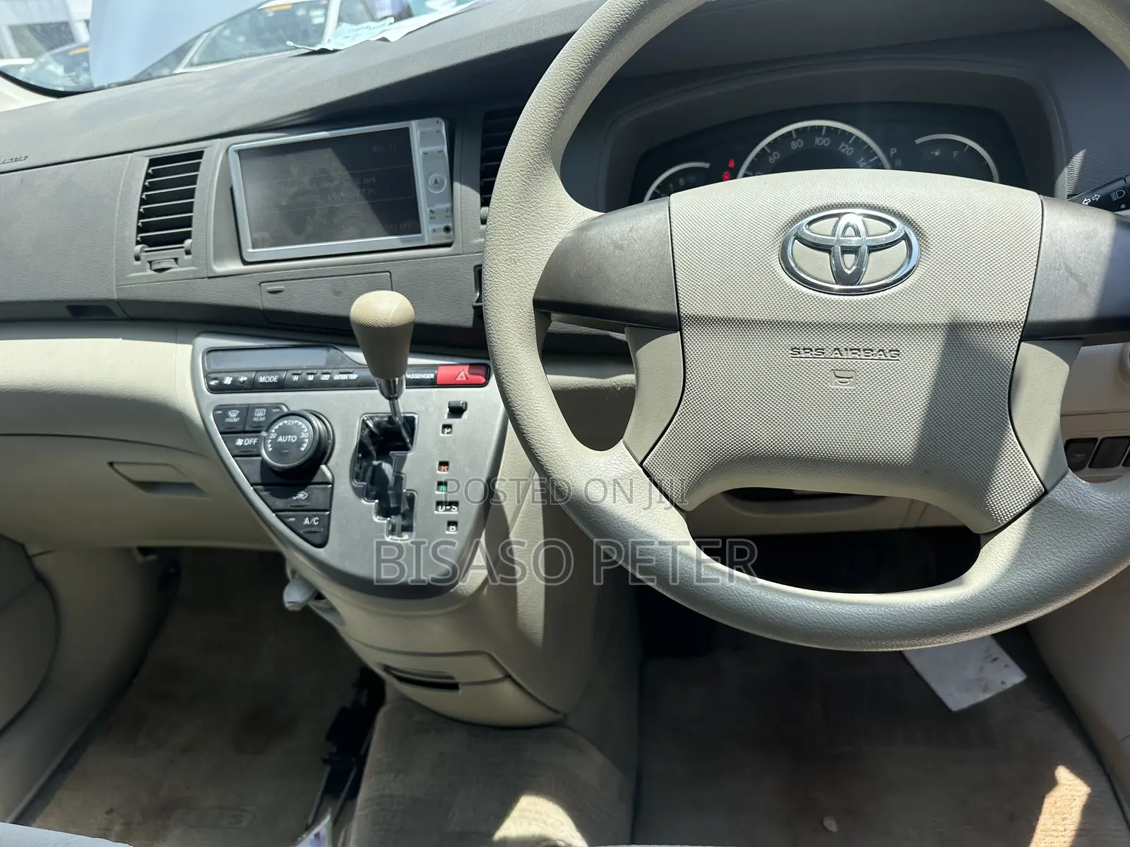 Toyota ISIS 1.8 G 2WD 2012 Silver