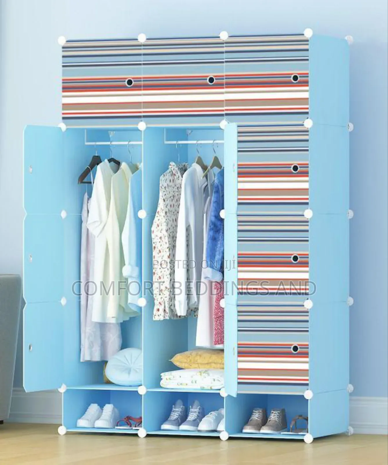 Three Column Plastic Closet Blue