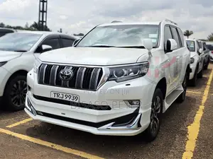 Toyota Land Cruiser Prado 2023 White