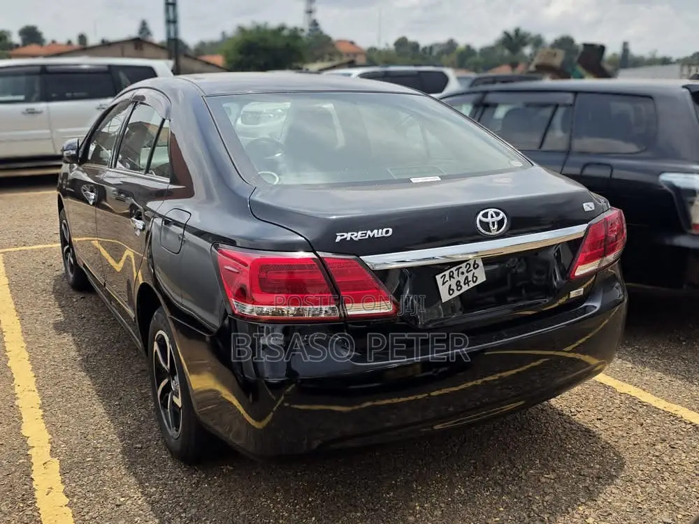 Toyota Premio 2017 Black