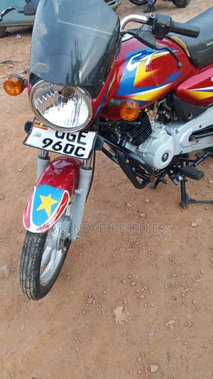 Bajaj Boxer 125 2024 Red