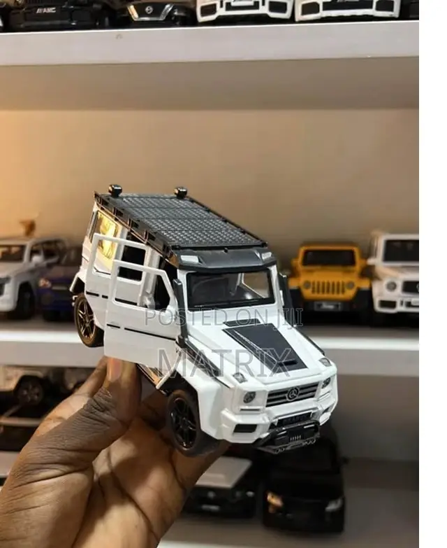 New Diecast Toy Car Metal Model for Kids Off-Road Vehicle Collection