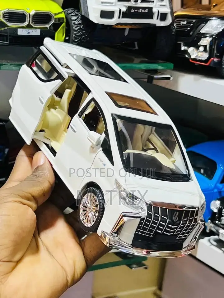 New Diecast Toy Car Metal Model for Kids Off-Road Vehicle Collection
