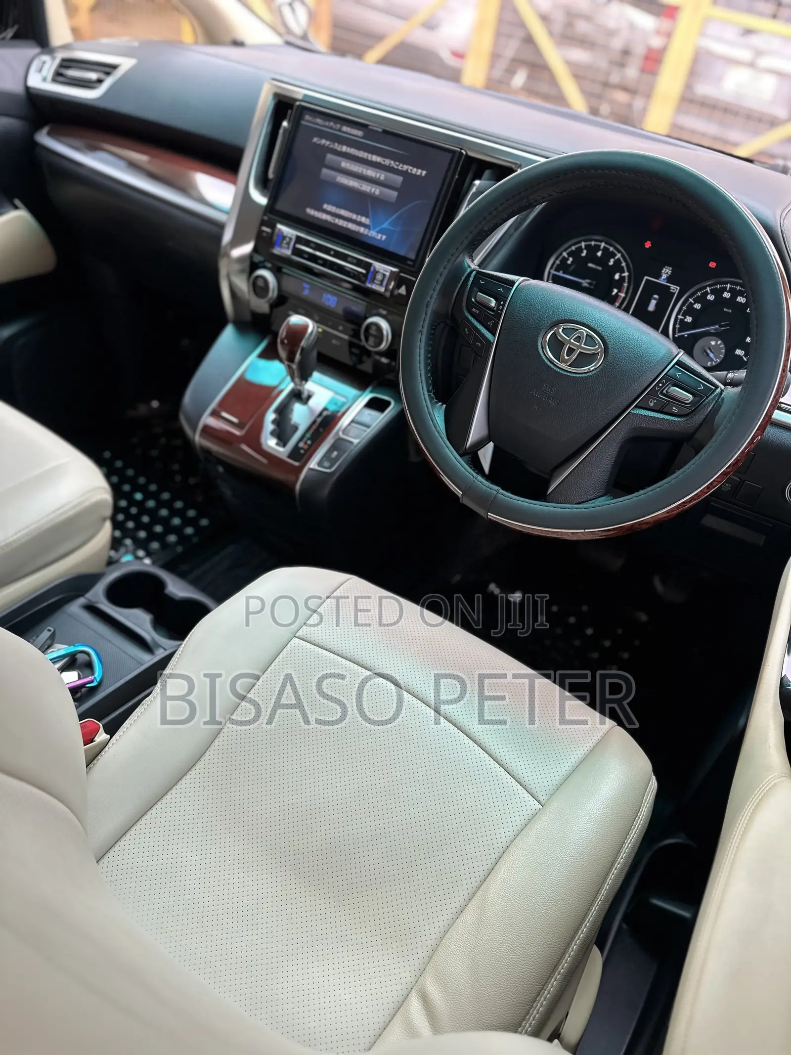 Toyota Alphard 2.5 Petrol AWD 2017 White