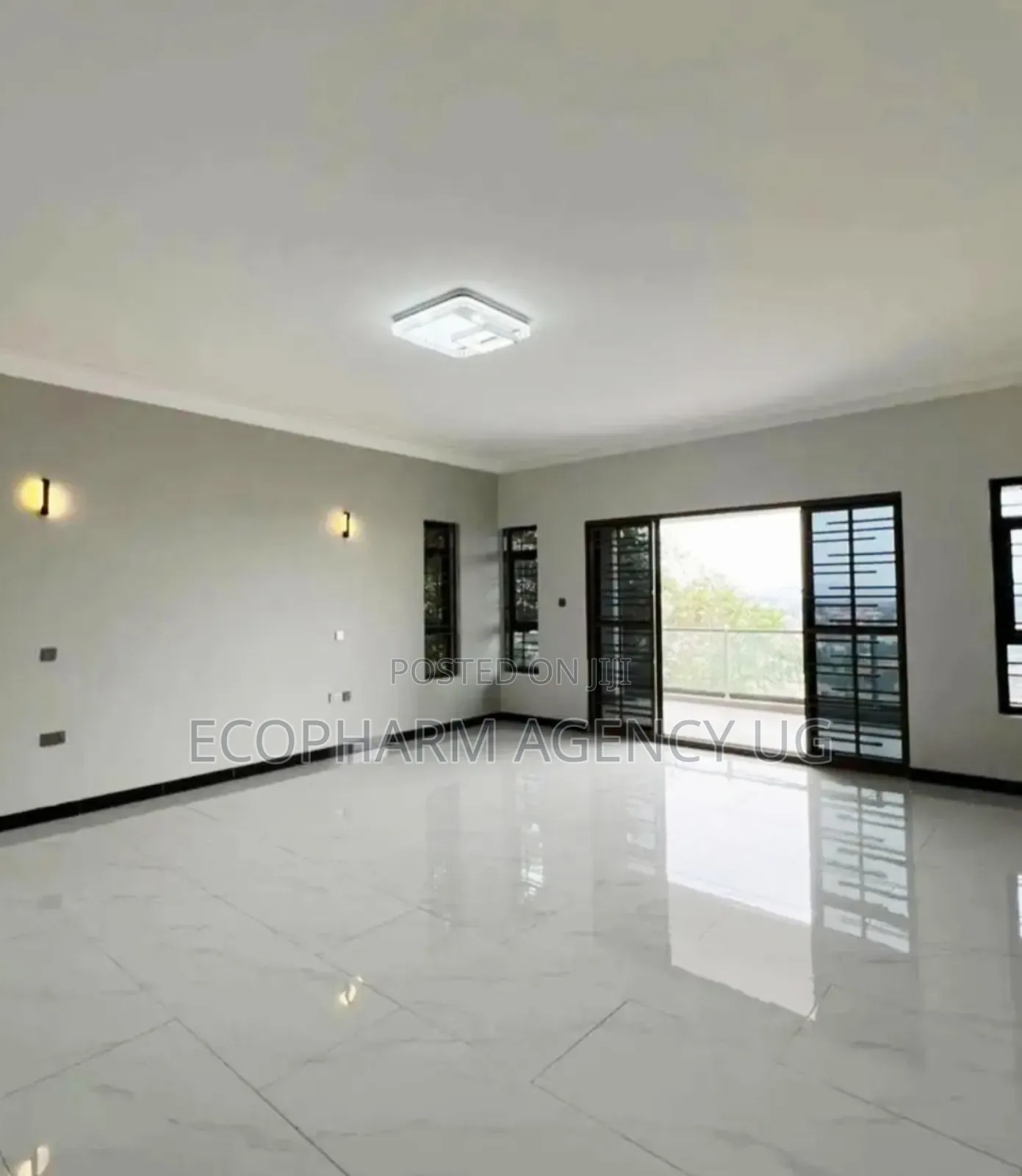 5bdrm Duplex in Najjera, Central Division for sale