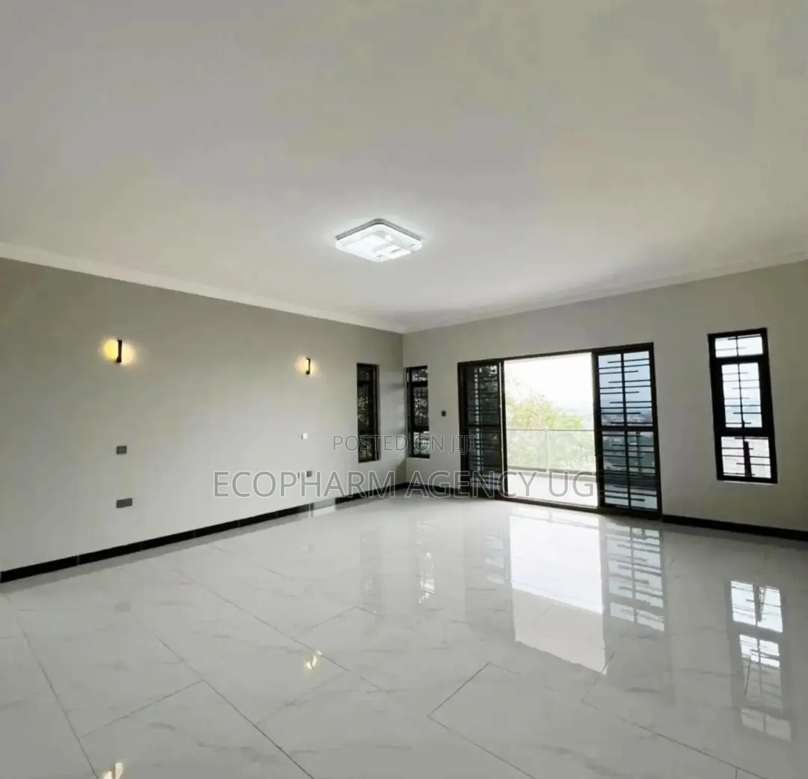 5bdrm Duplex in Najjera, Central Division for sale