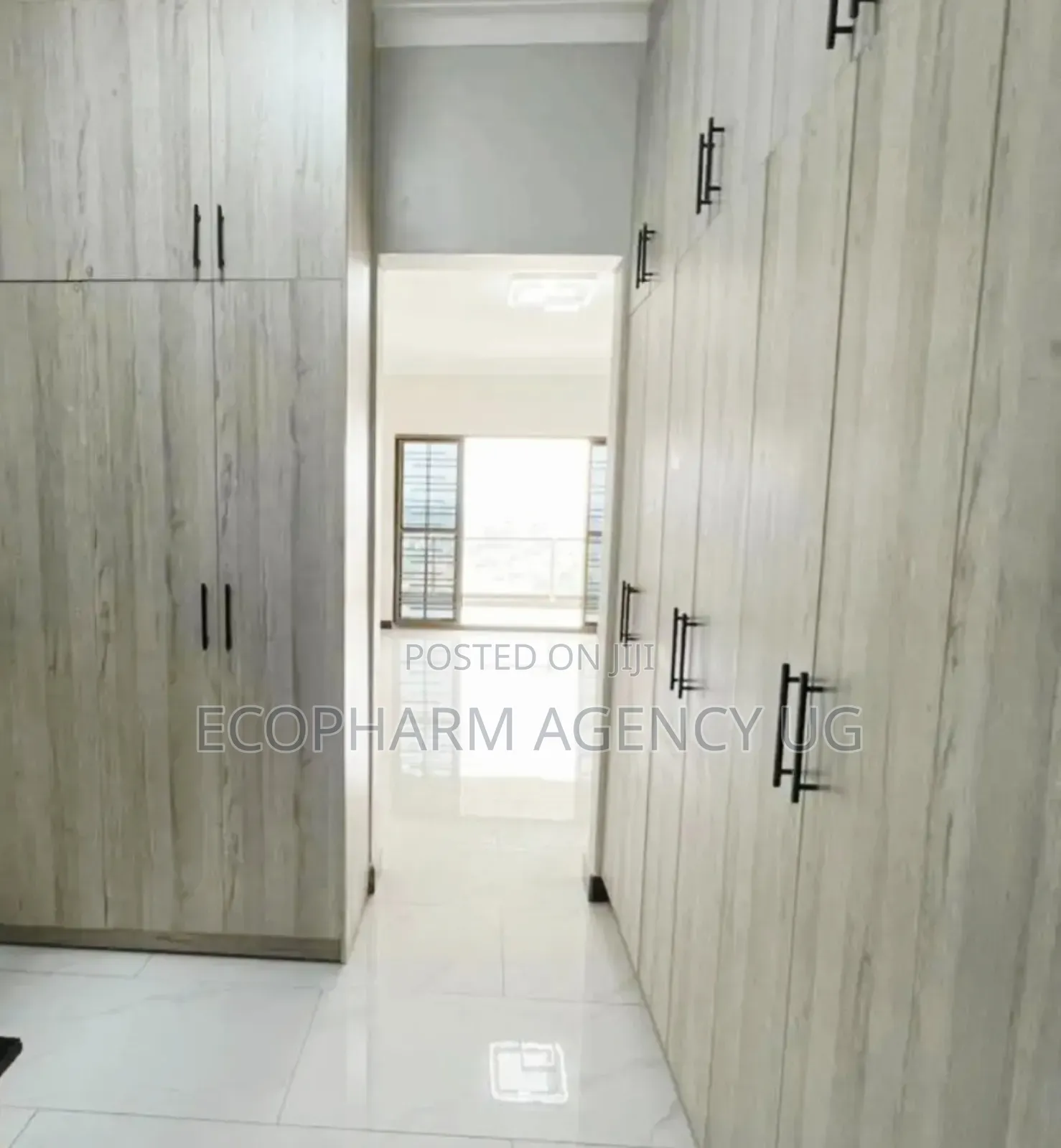 5bdrm Duplex in Najjera, Central Division for sale