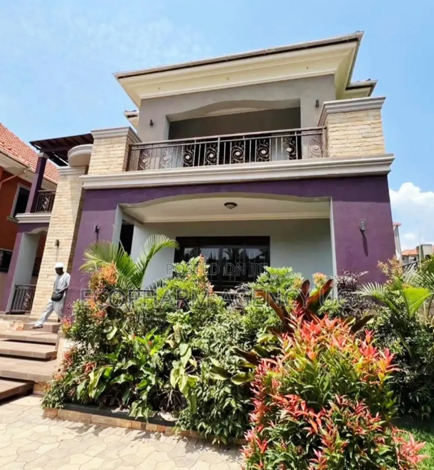 5bdrm Duplex in Kira, Central Division for sale