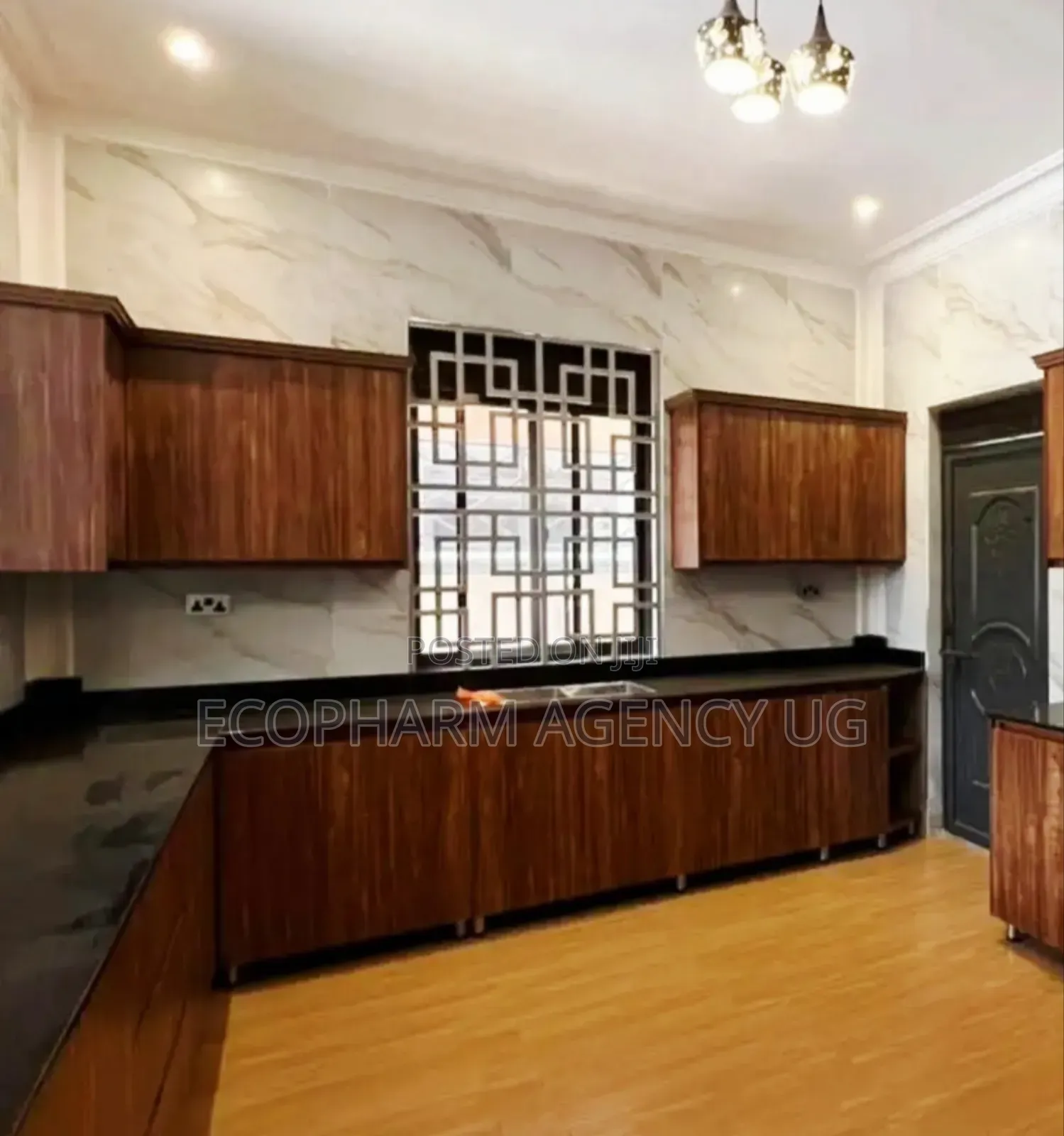 5bdrm Duplex in Kira, Central Division for sale