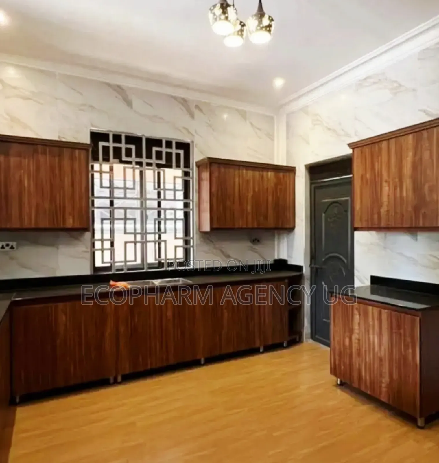 5bdrm Duplex in Kira, Central Division for sale