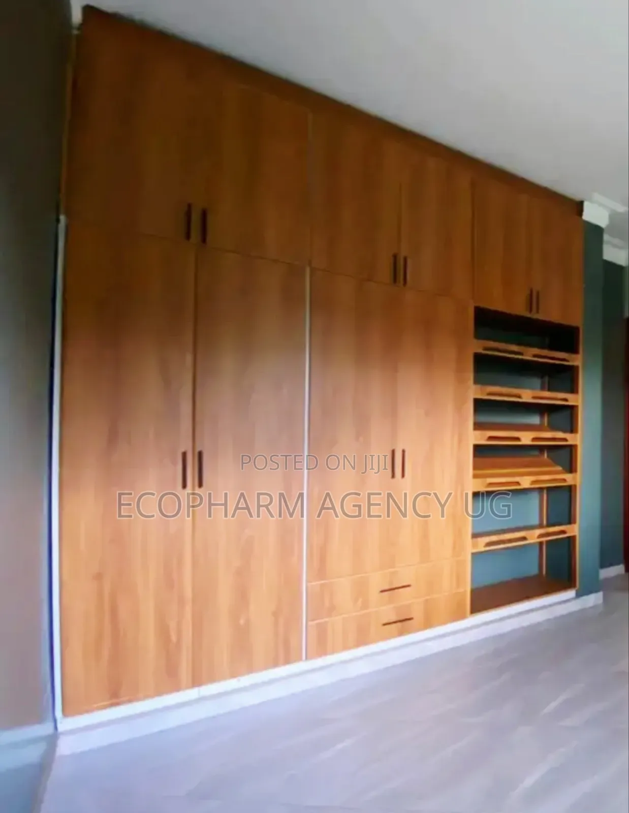 5bdrm Duplex in Kira, Central Division for sale