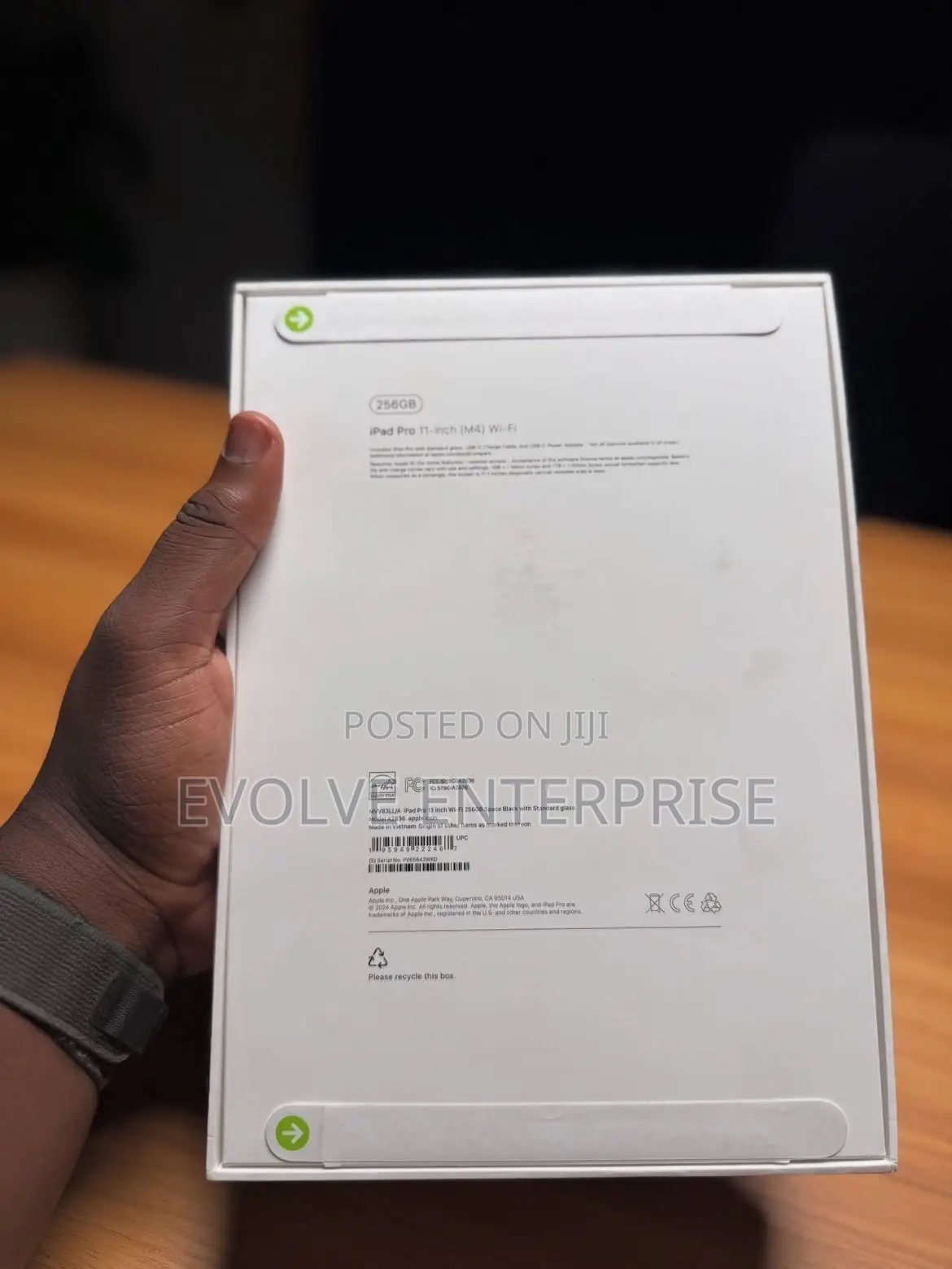 New Apple iPad Pro 13 (2024) 256 GB Black