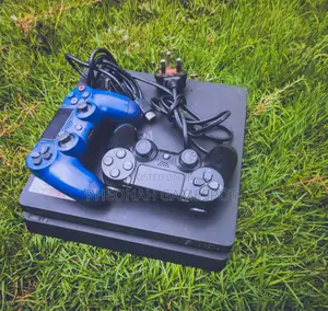 Sony Playstation 4 Slim With Installed 13 Games And 2 Controllers