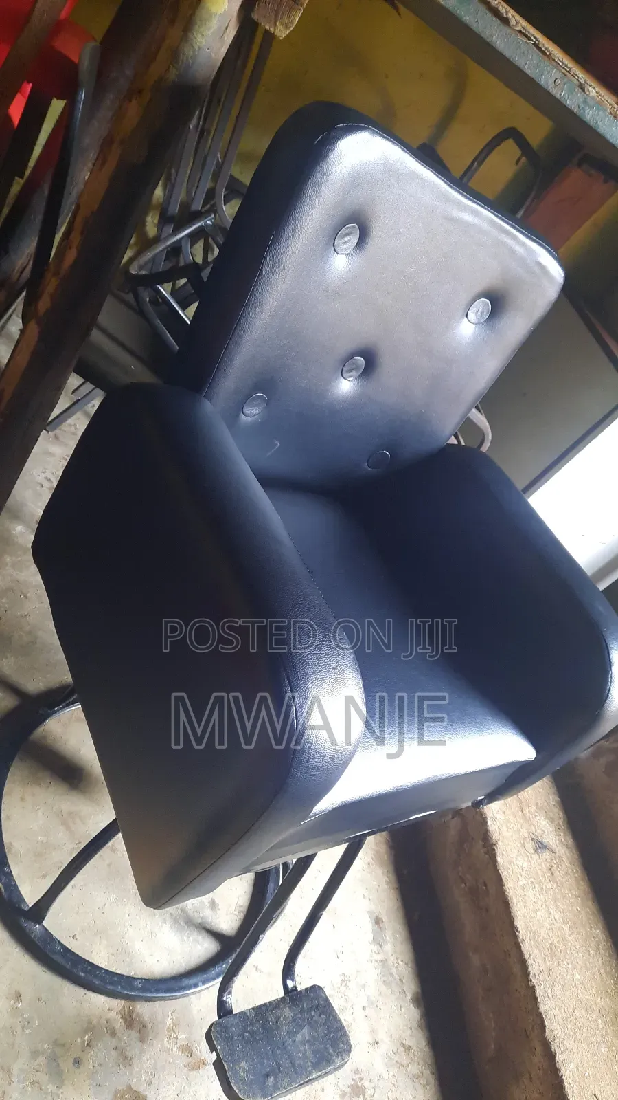 Red Min Beautiful Chair